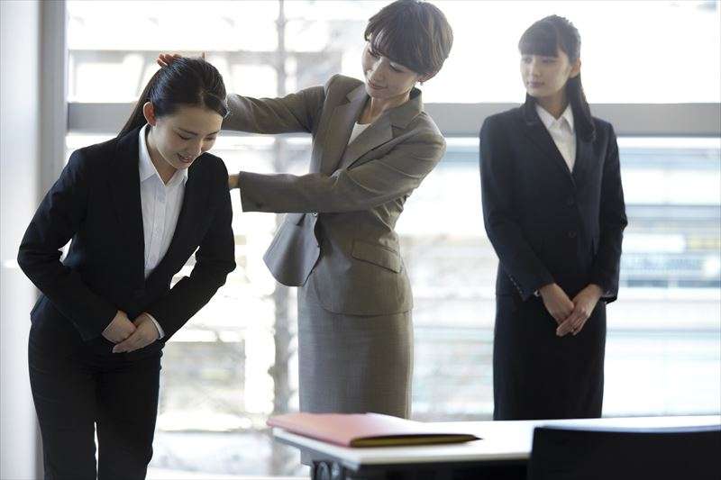 新入社員にビジネスマナーを教える際の注意点